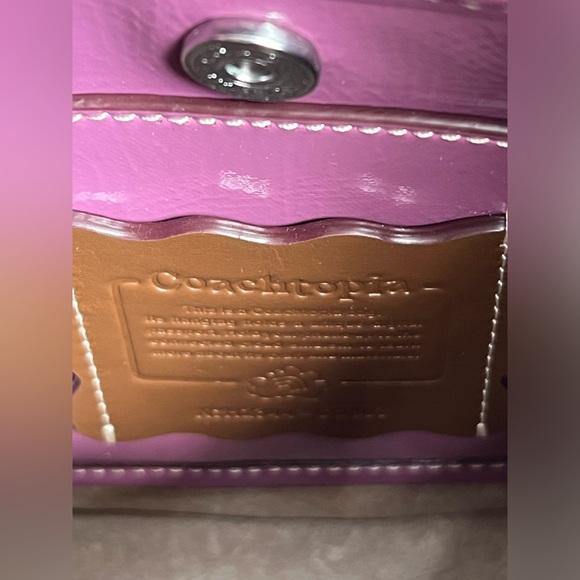 CQ003 - Coach Ergo Bag in Crinkle Patent Coachtopia Leather - Picture 8 of 12